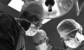 “Cấy hạt phóng xạ” cho bệnh nhân ung thư giai đoạn cuối khối u tiêu biến một cách kỳ diệu