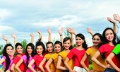 Những người 'đồng hành' với người đẹp