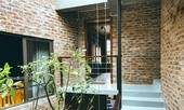 Nhà không sơn trát khiến hàng xóm tò mò ở Vĩnh Phúc