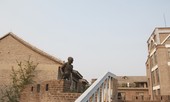 Thị trấn chỉ toàn nghệ sĩ