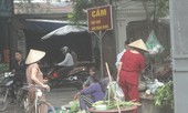 Chợ cóc bất chấp biển cấm