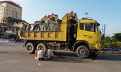 Bị xe tải đâm phía sau, con tử vong, mẹ nguy kịch