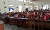 Trả lại sự bình yên cho nhà trường, hiệu trưởng bị tố lạm thu viết đơn xin ra khỏi ngành