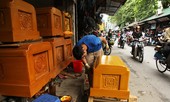 Cận cảnh phố đóng quan tài đặc biệt giữa lòng Thủ đô