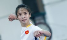 Ngọc nữ Wushu bị mẹ phàn nàn vì 'đi biền biệt'