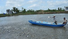 Ngư dân mòn mỏi chờ vay vốn