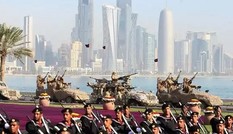 Ngoại giao vũ khí: Con bài giúp Qatar thoát hiểm