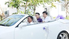 Trung Kiên đi xe mui trần hỏi cưới Lê Phương