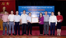 Bộ Tài chính trao tặng 500 triệu đồng ủng hộ đồng bào bị thiệt hại bão lũ
