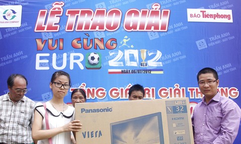 Trao giải thưởng 'Vui cùng Euro 2012'