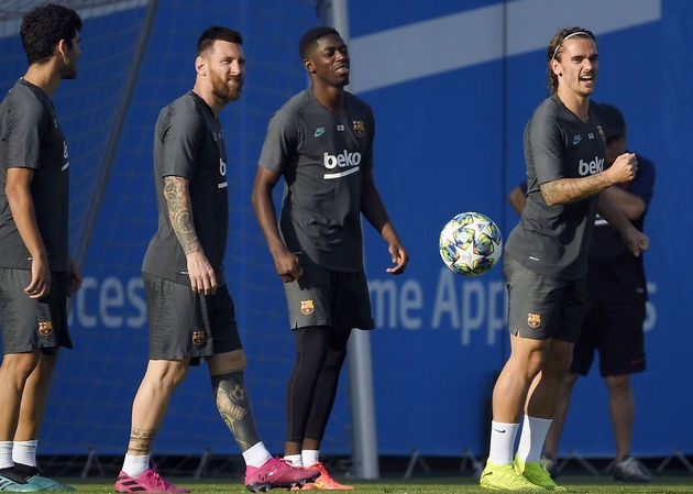 Antoine Griezmann thừa nhận vẫn chưa làm thân được với Lionel Messi.