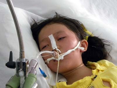 Khởi tố kẻ bóp cổ bé gái bảy tuổi vì 'thấy ghét' Khởi tố kẻ bóp cổ bé gái bảy tuổi vì 'thấy ghét'
