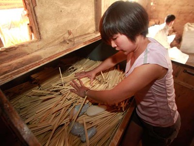 Rùng mình đũa Trung Quốc 'ngậm' chất độc Rùng mình đũa Trung Quốc 'ngậm' chất độc
