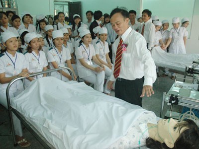 Khánh thành khu thực tập cho học sinh trung cấp Y Dược Khánh thành khu thực tập cho học sinh trung cấp Y Dược