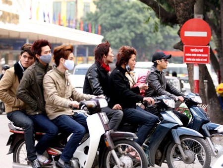 Phạm luật giao thông không được xét thi đua Phạm luật giao thông không được xét thi đua