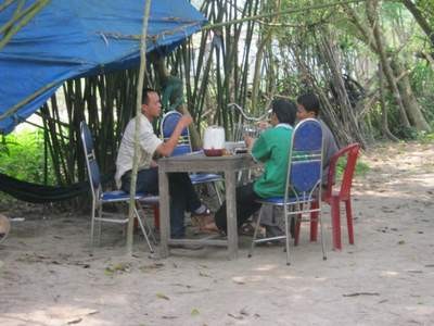 Kỳ lạ xứ sở đàn ông không chịu lấy vợ Kỳ lạ xứ sở đàn ông không chịu lấy vợ