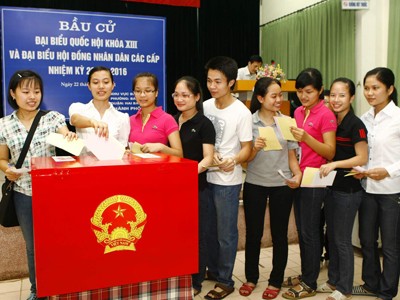Phân quyền không có nghĩa phủ nhận sự lãnh đạo của Đảng Phân quyền không có nghĩa phủ nhận sự lãnh đạo của Đảng