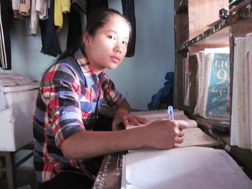 Nữ sinh lớp 9 trả lại 20 triệu đồng nhặt được Nữ sinh lớp 9 trả lại 20 triệu đồng nhặt được