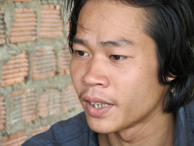Năm người bị bắn gần biên giới: Lời kể của phu trầm thoát chết Năm người bị bắn gần biên giới: Lời kể của phu trầm thoát chết