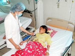 9 người cùng ăn canh nấm độc, hai người tử vong 9 người cùng ăn canh nấm độc, hai người tử vong