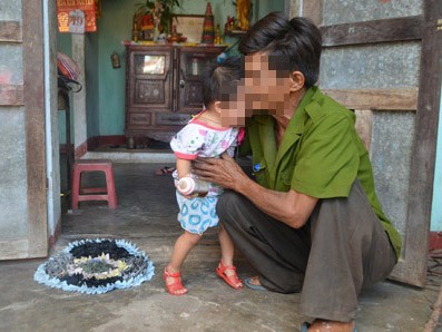 Phía sau vụ lão 70 giao cấu với bé 14 Phía sau vụ lão 70 giao cấu với bé 14