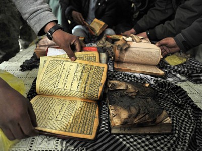 Tổng thống Mỹ lên tiếng xin lỗi vụ đốt kinh Koran Tổng thống Mỹ lên tiếng xin lỗi vụ đốt kinh Koran