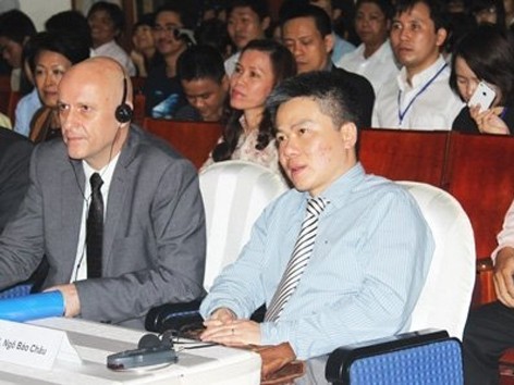 GS Ngô Bảo Châu: 'Không nên thần tượng cá nhân nào' GS Ngô Bảo Châu: 'Không nên thần tượng cá nhân nào'