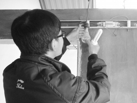 Sinh viên xuất chiêu tiết kiệm điện Sinh viên xuất chiêu tiết kiệm điện