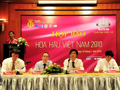 Hoa hậu Việt Nam 2010: Mới & chuyên nghiệp Hoa hậu Việt Nam 2010: Mới & chuyên nghiệp