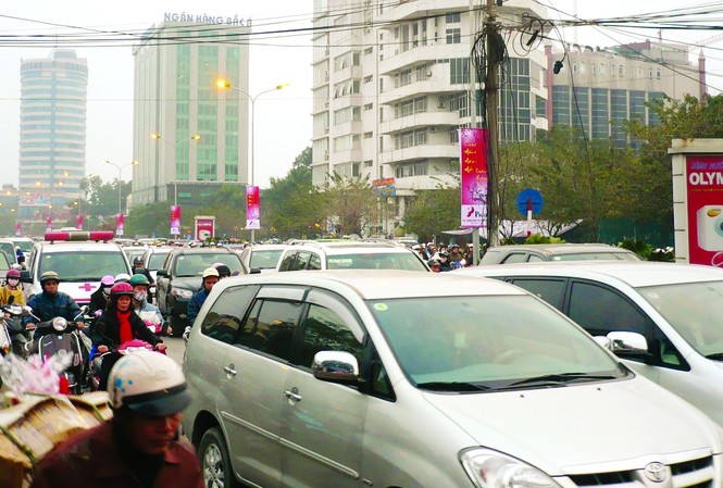 Hà Nội phải xây ngay bãi đỗ xe Hà Nội phải xây ngay bãi đỗ xe