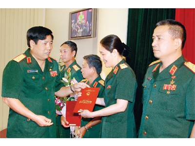 Nữ tướng thời bình Nữ tướng thời bình