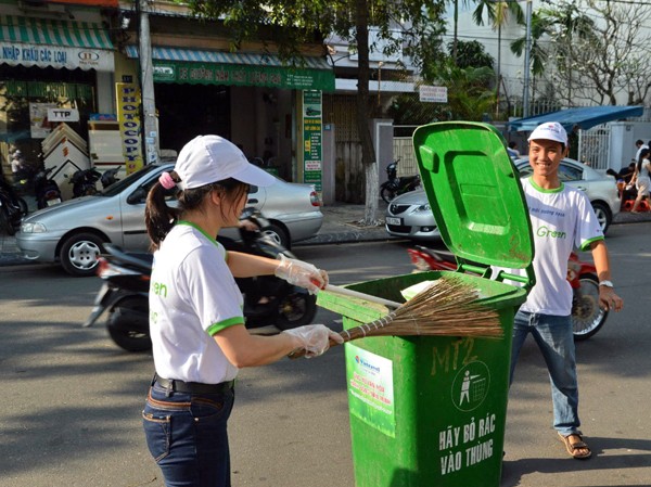 Ra quân 'Vì môi trường du lịch Xanh và Sạch' Ra quân 'Vì môi trường du lịch Xanh và Sạch'