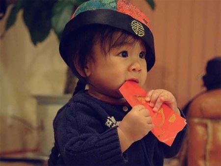 Nữ đại gia vung tiền sắm nhà cho con gái 2 tuổi Nữ đại gia vung tiền sắm nhà cho con gái 2 tuổi