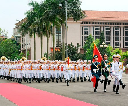 ‘Phi chính trị hoá Quân đội’ đưa đất nước lâm vào khủng hoảng chính trị ‘Phi chính trị hoá Quân đội’ đưa đất nước lâm vào khủng hoảng chính trị