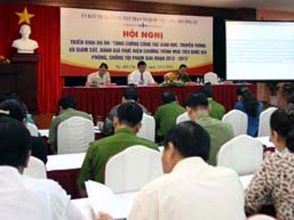 Gần 5 triệu tin tố giác tội phạm Gần 5 triệu tin tố giác tội phạm