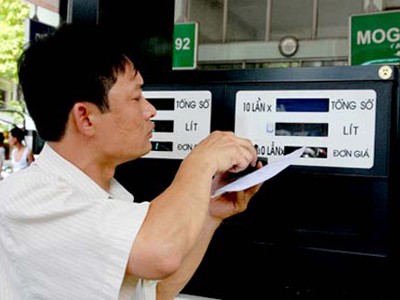 Xăng tăng giá lên 23.800 đồng/lít Xăng tăng giá lên 23.800 đồng/lít