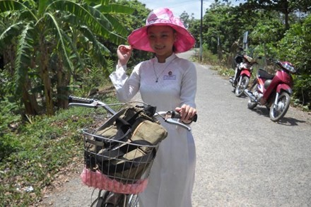 Kỳ lạ cô gái không ăn cơm, học giỏi Kỳ lạ cô gái không ăn cơm, học giỏi