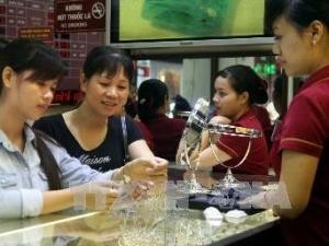 Đầu tuần, giá vàng giảm hơn 100.000 đồng/lượng Đầu tuần, giá vàng giảm hơn 100.000 đồng/lượng