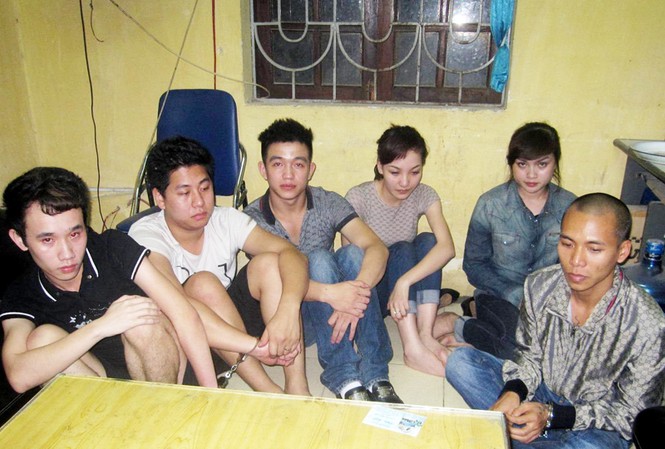 Bắt 15 'dân bay' trong khách sạn tại Hà Đông Các đối tượng đều cho kết quả dương tính với ma túy