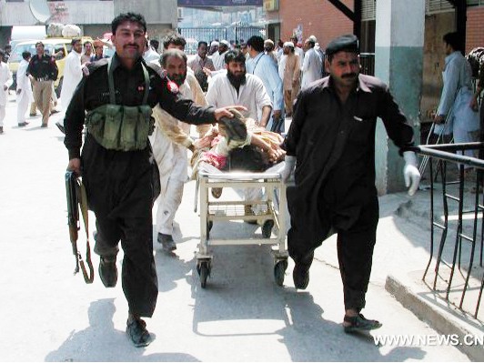 Pakistan rung chuyển vì bom Quang cảnh vụ tấn công