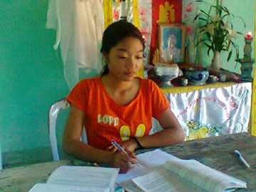 Cô học trò mồ côi học giỏi Cô học trò mồ côi học giỏi