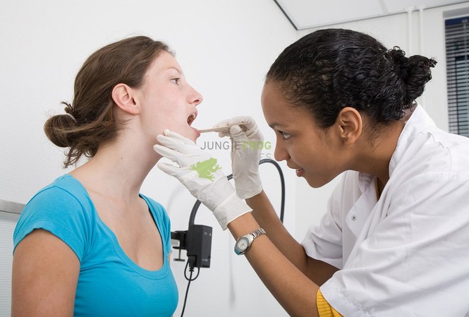 Xét nghiệm nước bọt giúp phát hiện ung thư miệng Xét nghiệm nước bọt giúp phát hiện ung thư miệng
