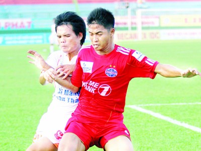Ứng viên vô địch gặp khắc tinh Ứng viên vô địch gặp khắc tinh