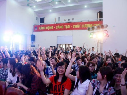 Tập đoàn đa quốc gia chọn nhân viên: Nhìn thái độ Tập đoàn đa quốc gia chọn nhân viên: Nhìn thái độ