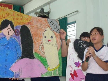 'Hươu non' hỏi xoáy, 'hươu cụ' đáp xoay 'Hươu non' hỏi xoáy, 'hươu cụ' đáp xoay