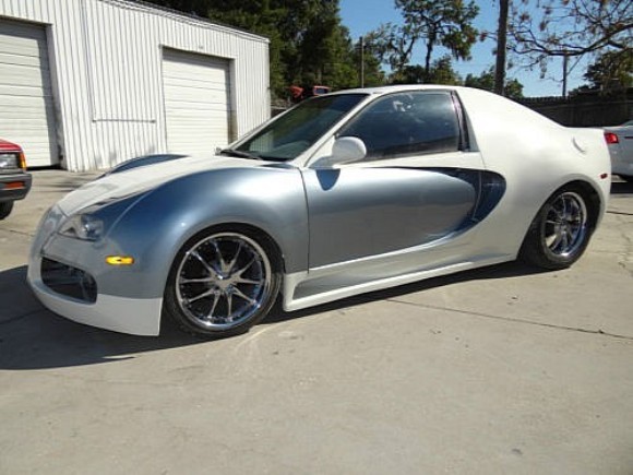 Bugatti Veyron phiên bản... Honda Civic Bugatti Veyron phiên bản... Honda Civic