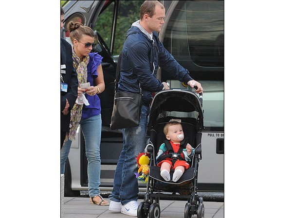 Rooney đưa vợ con đi nghỉ xả hơi Rooney đưa vợ con đi nghỉ xả hơi