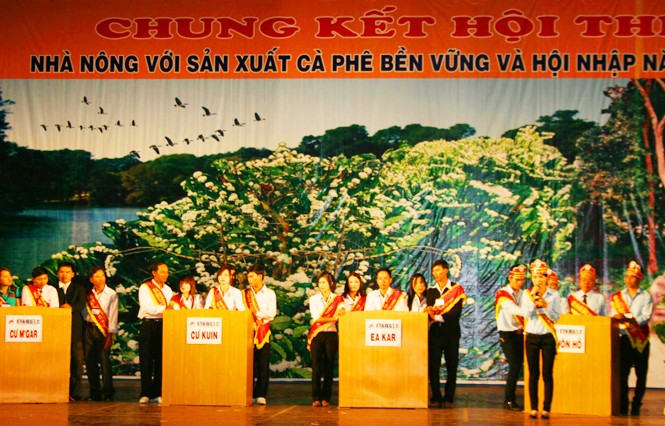 Nhiều hội thi hấp dẫn với cà phê Nhiều hội thi hấp dẫn với cà phê