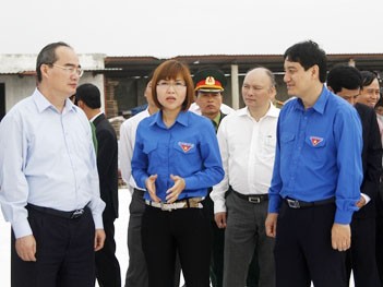 Bí thư thứ nhất TƯ Đoàn đối thoại với thanh niên Bí thư thứ nhất TƯ Đoàn đối thoại với thanh niên