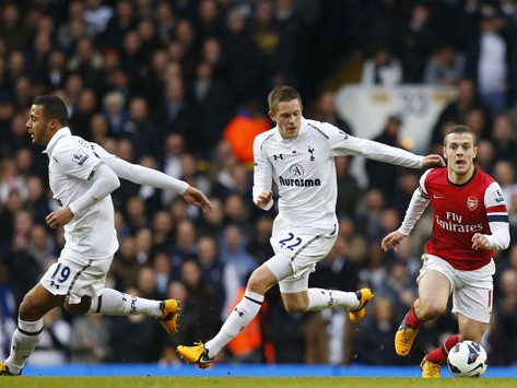 Arsenal gục ngã trên sân của Tottenham Arsenal gục ngã trên sân của Tottenham